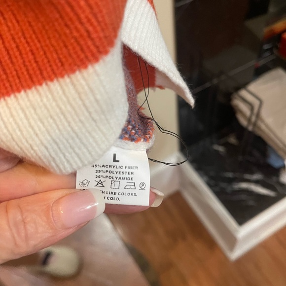 Sweater - Picture 3 of 4